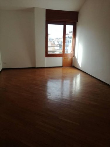 Ultimo piano quadrilocale panoramico piu mansarda Bergamo