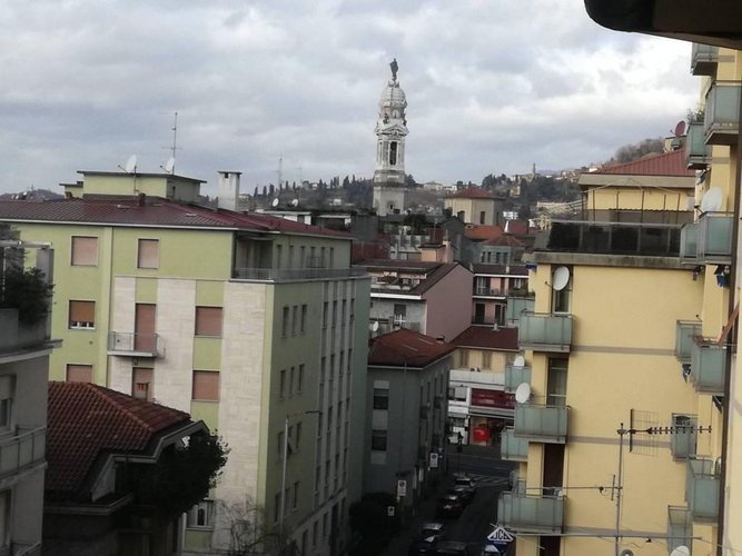 Ultimo piano quadrilocale panoramico piu mansarda Bergamo