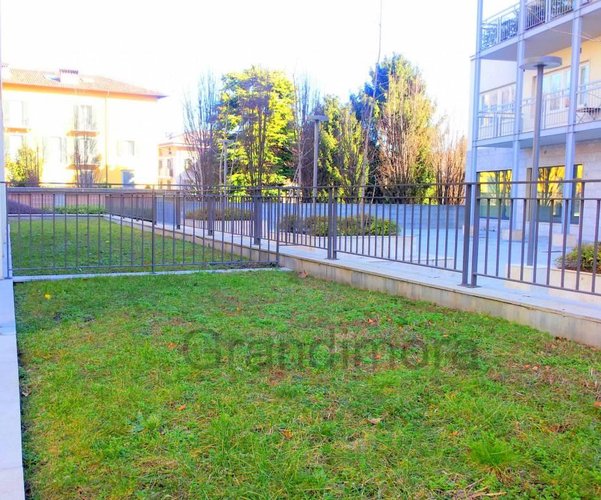 quadrilocale tranquillo tripli servizi portico giardino Bergamo