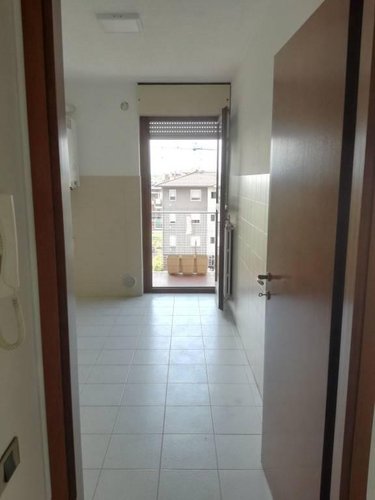 panoramico ultimo piano ampio trilocale cucina abitabile Dalmine