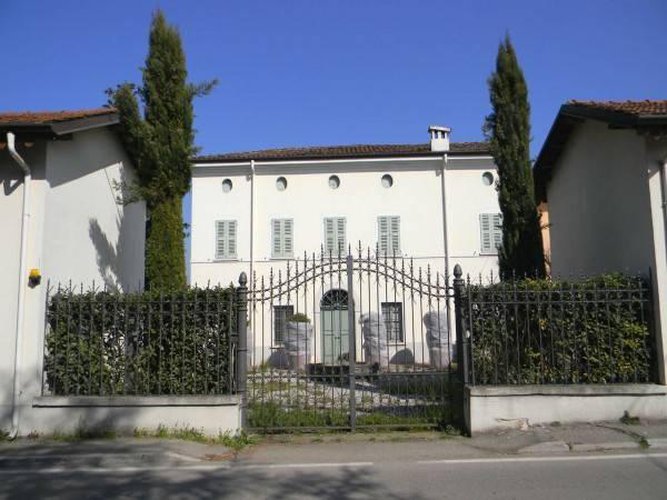 villa del 1900 con 2000 mq di area Calvisano