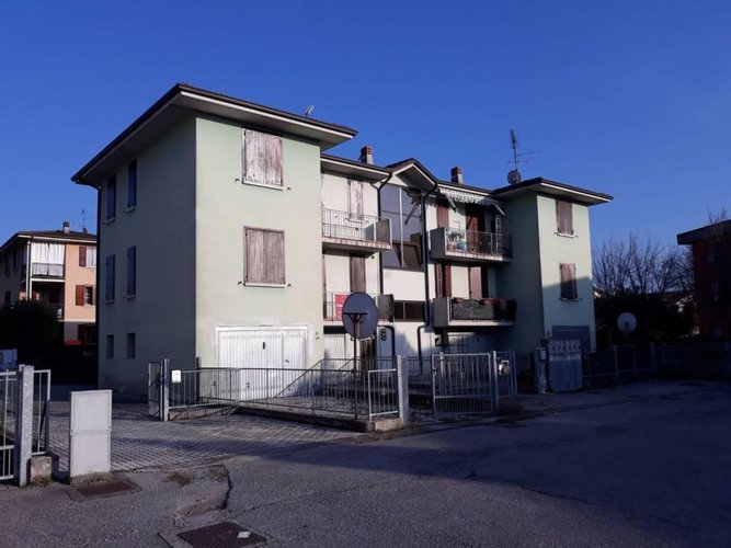 Trilocale piano primo