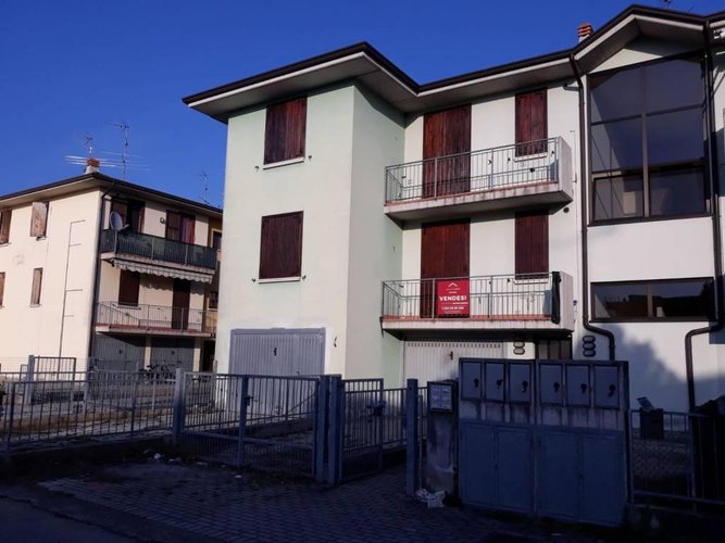 Trilocale piano primo Isorella