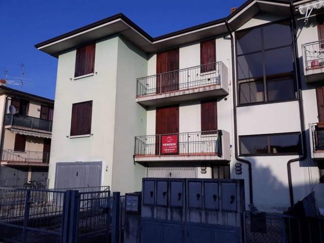 Trilocale piano primo Isorella