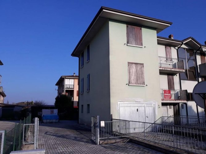 Trilocale piano primo Isorella