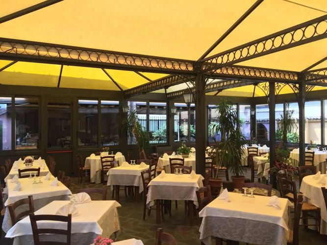 vendesi attività di ristorazione storica Castenedolo