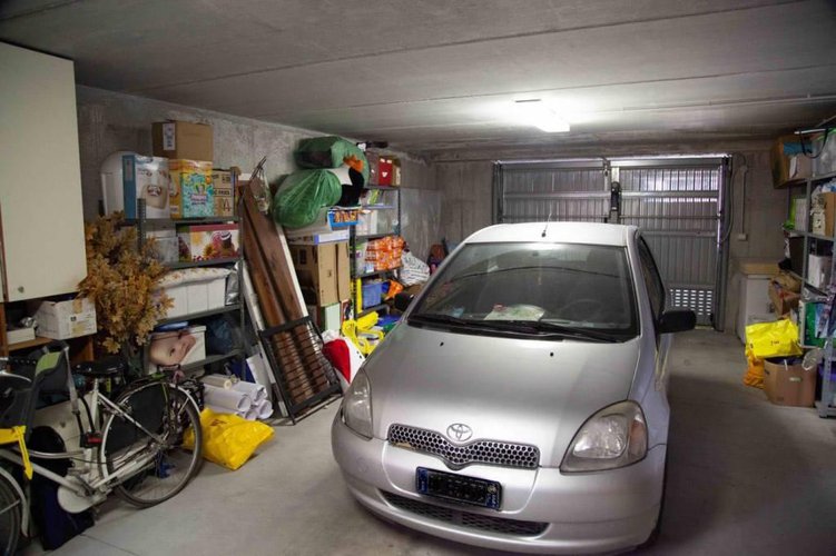 quadrilocale con giardino a poca distanza dal lago di garda Lonato