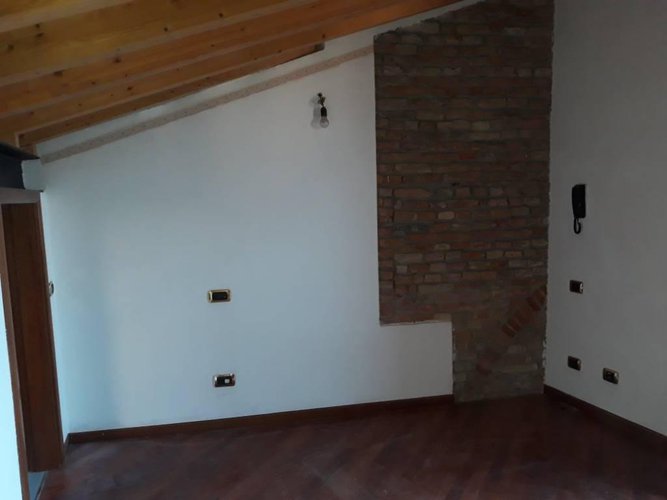 Appartamento trilocale su due livelli Ghedi