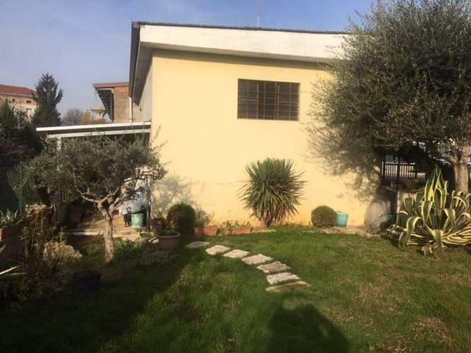 trilocale con giardino Ghedi