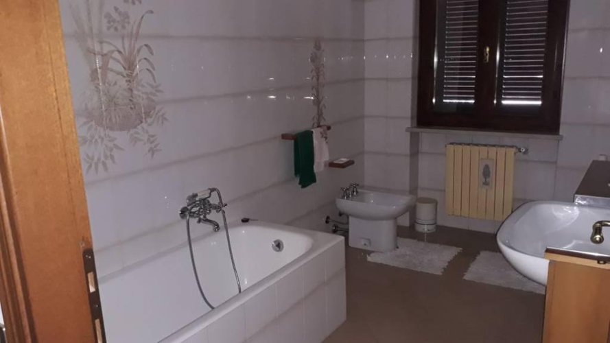 PORZIONE BIFAMILIARE Gambara