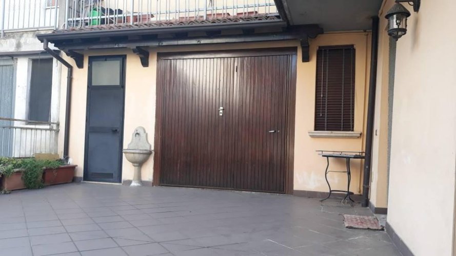 PORZIONE BIFAMILIARE Gambara