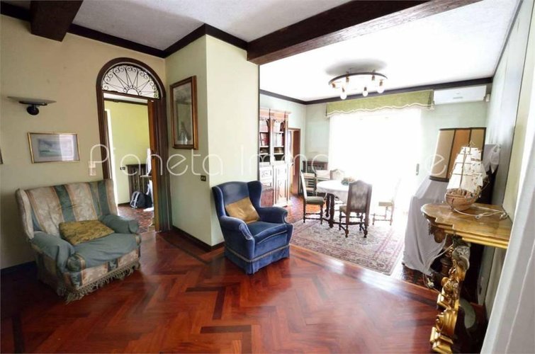 VILLA SINGOLA con 2 appartamenti Bergamo