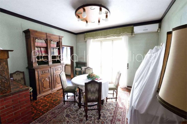 VILLA SINGOLA con 2 appartamenti Bergamo