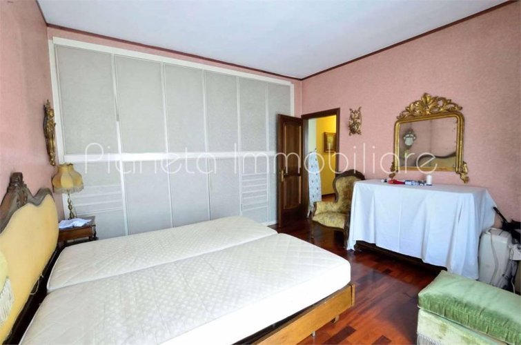 VILLA SINGOLA con 2 appartamenti Bergamo