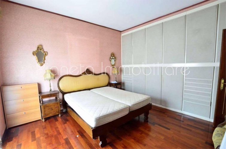 VILLA SINGOLA con 2 appartamenti Bergamo