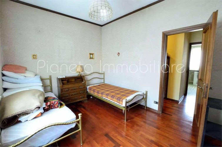 VILLA SINGOLA con 2 appartamenti Bergamo