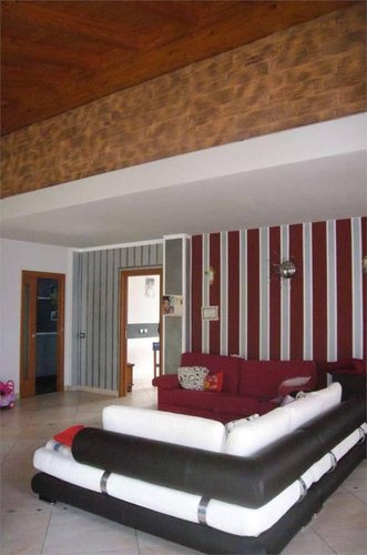 VILLA SINGOLA con ampio GIARDINO Berbenno