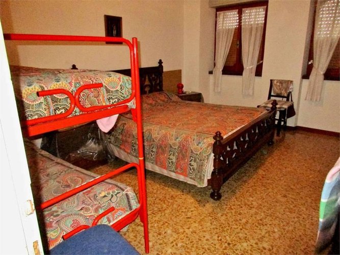 Porzione di casa centrale  85.000 Capizzone