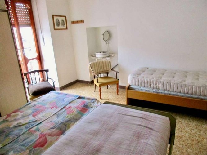 Porzione di casa centrale  85.000 Capizzone