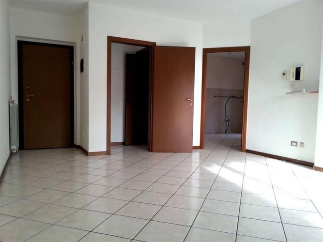 TRILOCALE ampio e di recente costruzione Calcinate