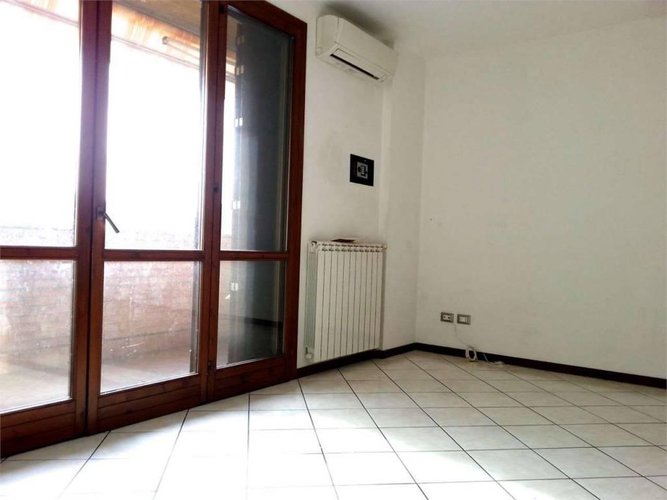 TRILOCALE ampio e di recente costruzione Calcinate