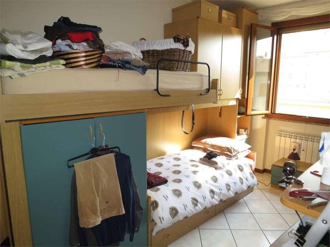 TRILOCALE ampio e di recente costruzione Calcinate