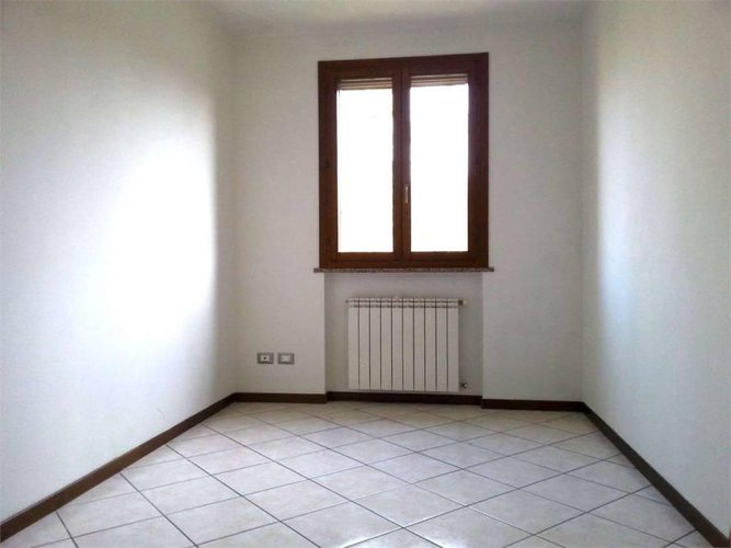 TRILOCALE ampio e di recente costruzione Calcinate