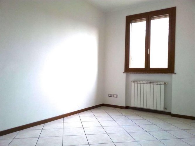 TRILOCALE ampio e di recente costruzione Calcinate