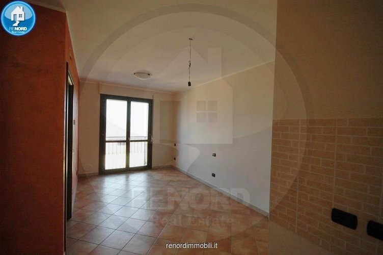 MONOLOCALE Valera fratta