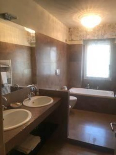 VOGHERA SPLENDIDO QUADRILOCALE CON BOX AUTO E TERRAZZI Voghera