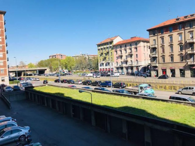 BILOCALE 80 MQ. NAVIGLIO CON SOLAIO Milano