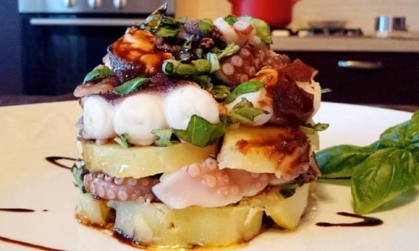 RISTORANTE PIZZERIA CON DEHOR DARSENA NAVIGLIO Milano