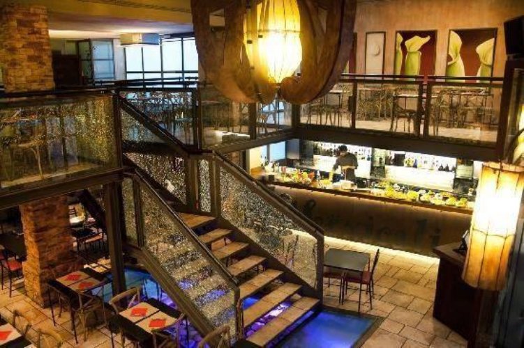 RISTORANTE PIZZERIA CON DEHOR DARSENA NAVIGLIO Milano