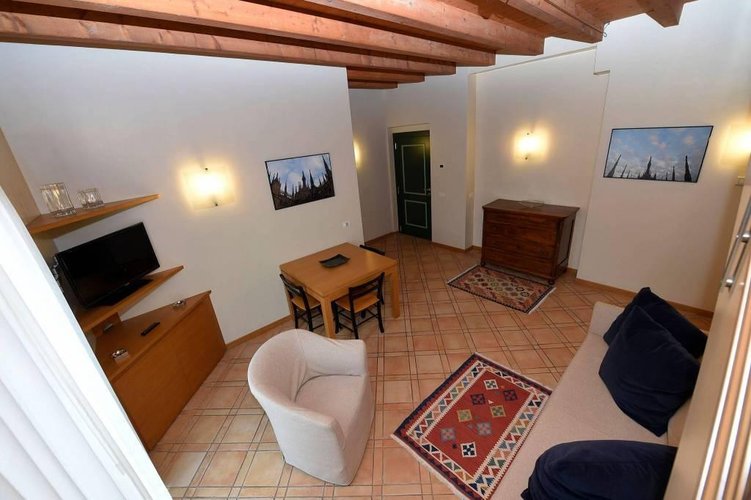 NAVIGLIO ASC. SFORZA LOCAZIONE APPARTAMENTO 167MQ. ARREDATO Milano