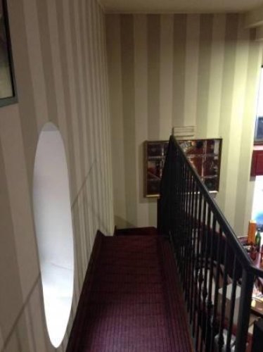 TAVOLA FREDDA POSSIBILITA' DI CANNA FUMARIA TORRE UNICREDIT Milano