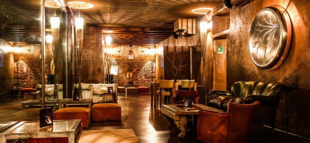 BAR TAVOLA CALDA DIFRONTE UNIVERSIT MQ. 230 OTTIMI INCASSI Milano