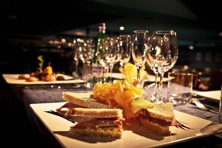 P,ZZA V GIORNATE/XXII MARZO BISTROT CON CANNA FUMARIA!!! TOP Milano