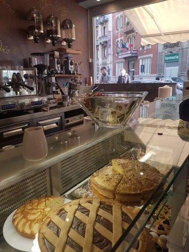 C.SO BUENOSAIRES/P.ZZA ARGENTINA BAR PASTICCERIA CON DEHOR Milano
