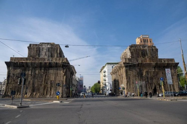 BAR PASTICCERIA CON DEHOR P.ZZA OBERDAN POSIZIONE TOP TOP!!!