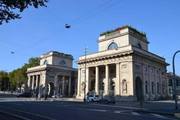 BAR PASTICCERIA CON DEHOR P.ZZA OBERDAN POSIZIONE TOP TOP!!! Milano