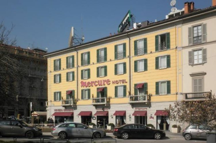 BAR PASTICCERIA CON DEHOR P.ZZA OBERDAN POSIZIONE TOP TOP!!! Milano