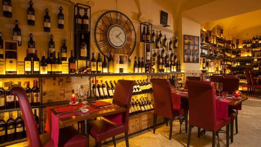VOGHERA RISTORANTE PIZZERIA IN ZONA DI FORTE PASSAGGIO Voghera