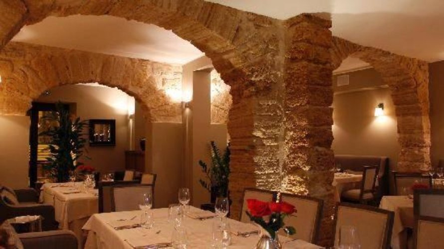 VOGHERA RISTORANTE PIZZERIA IN ZONA DI FORTE PASSAGGIO Voghera