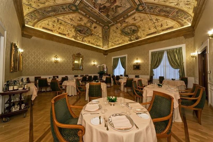 VOGHERA RISTORANTE PIZZERIA IN ZONA DI FORTE PASSAGGIO Voghera