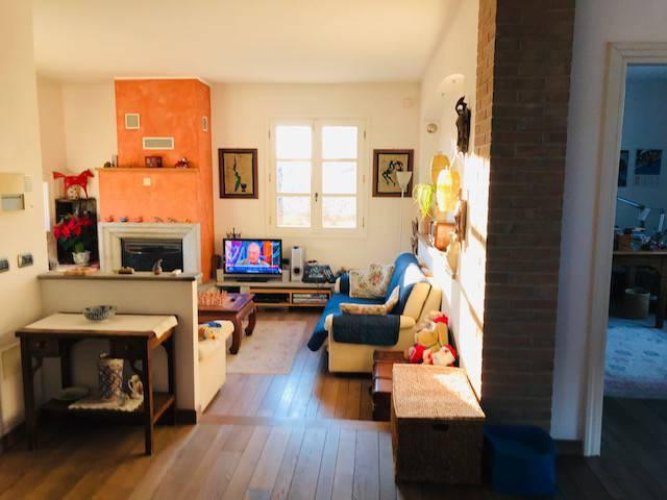 VILLA RETORBIDO POSIZIONE PANORAMICA DI RECENTE COSTRUZIONE Retorbido