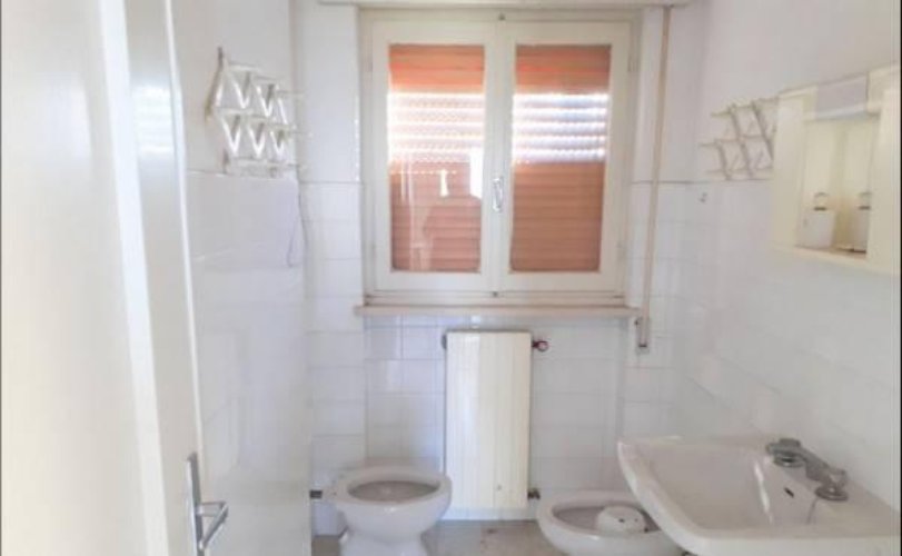 VILLETTA DA RISTRUTTURARE IN POSIZIONE COLLINARE MONTEBELLO Montebello della battaglia