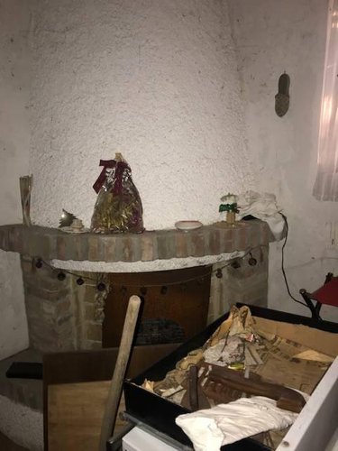 VILLETTA DA RISTRUTTURARE IN POSIZIONE COLLINARE MONTEBELLO Montebello della battaglia