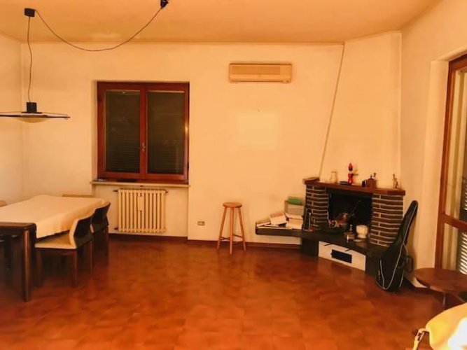 VILLETTA IN ZONA COLLINARE PRIME COLLINE MAIRANO CASTEGGIO Casteggio