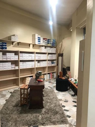 NEGOZIO P.LE LORETO CON CANNA FUMARIA 280MQ. 7 VETRINE Milano