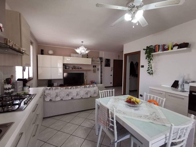 Trilocale Con Box e Cantina in Palazzina di 6 famiglie Lurano